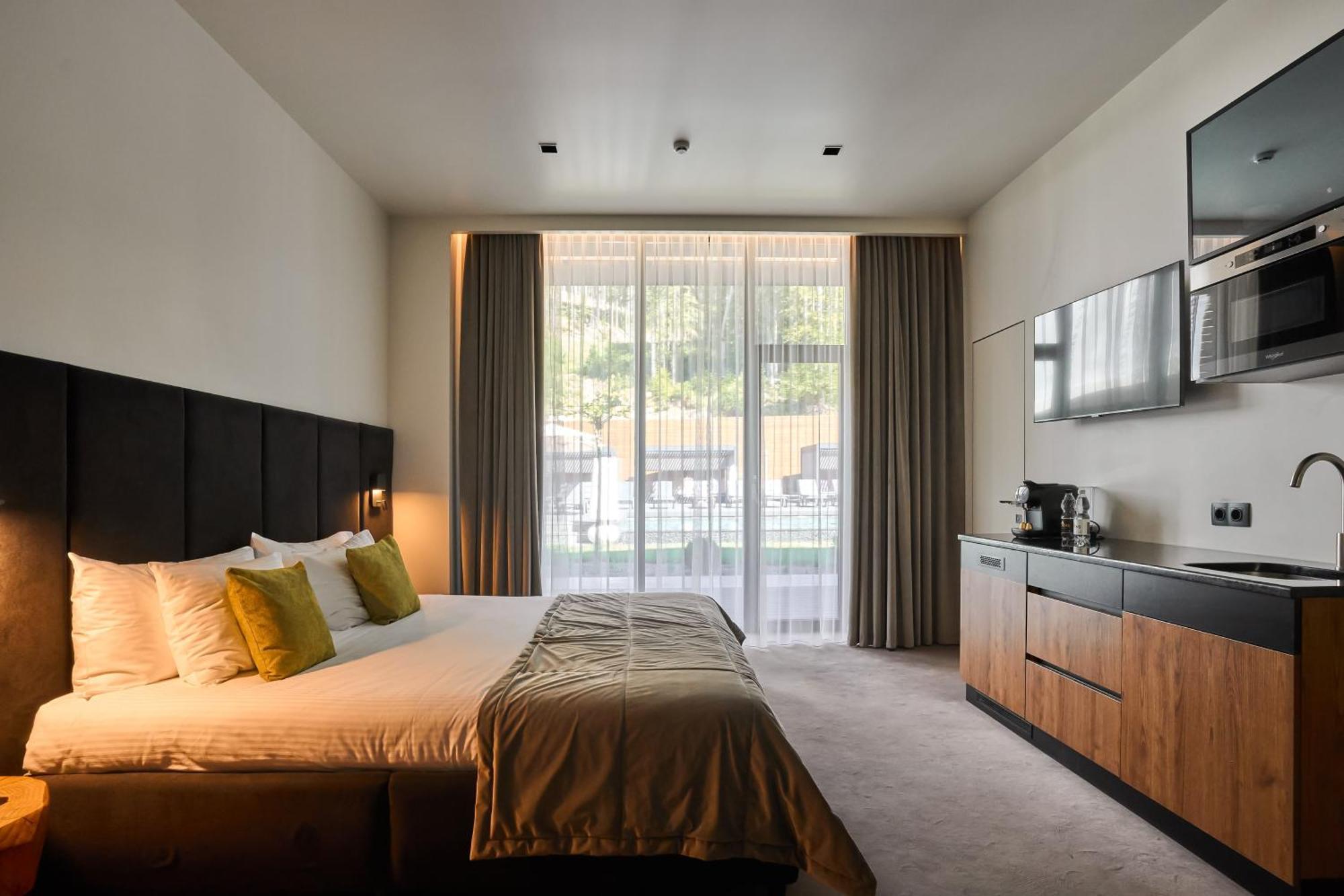 Hotel Twins &